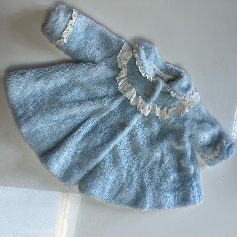 Sweet Vintage 1960s Girls Baby Blue Faux Fur Lace Embellished Swing Coat - Picture 10 of 13